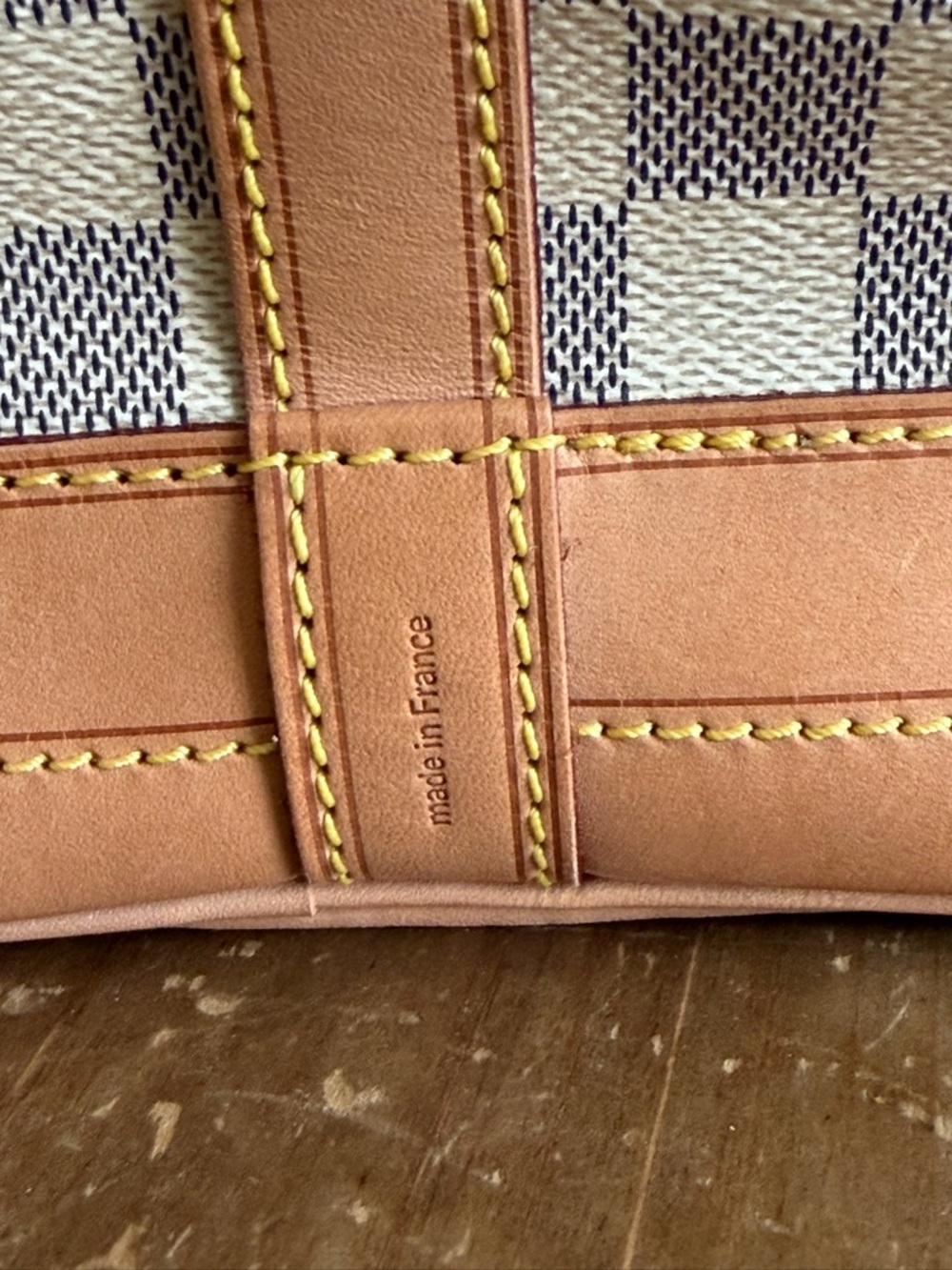 Louis Vuitton Noe GM in Damier Azur Drawstring Bucket Shoulder Bag - Picture 4 of 16